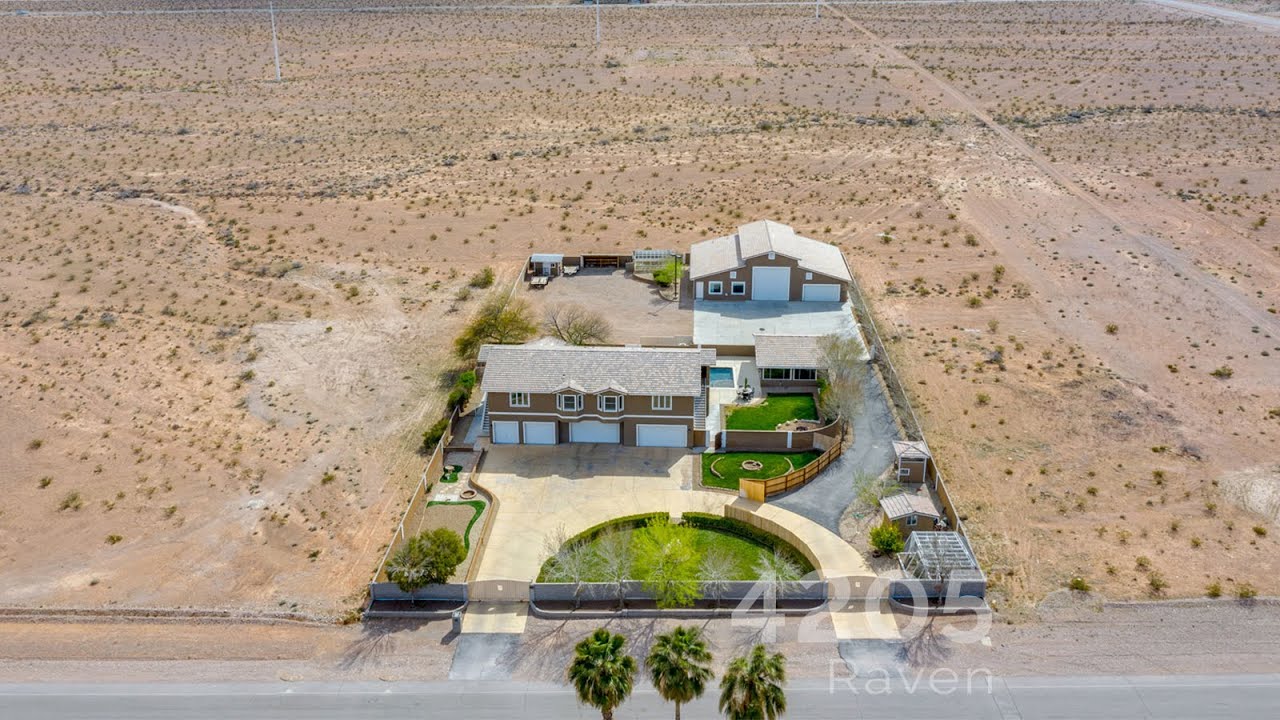 999,999 4 Bedrooms 2,400 sq. ft. Boat/RV Garage Las Vegas Homes