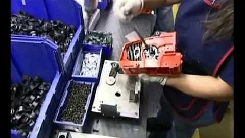 Jak se startuje benzinová pila na Zemi?