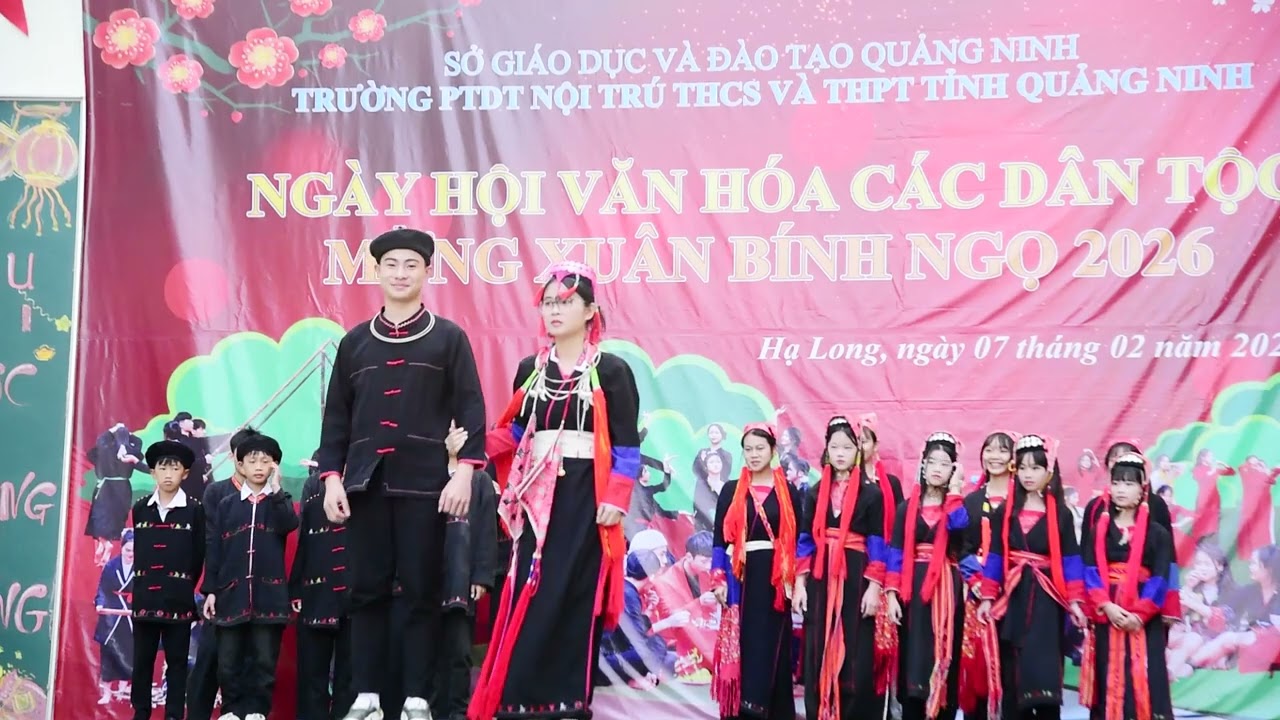 Trình diễn trang phục dân tộc Dao Thanh Y – Khối THCS | Ngày hội Văn hóa