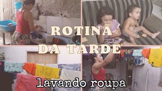 Rotina Da Tarde De Ta-Feira Lavando Roupa Da Criança Desenho Da Maria Luiza Luana Maria