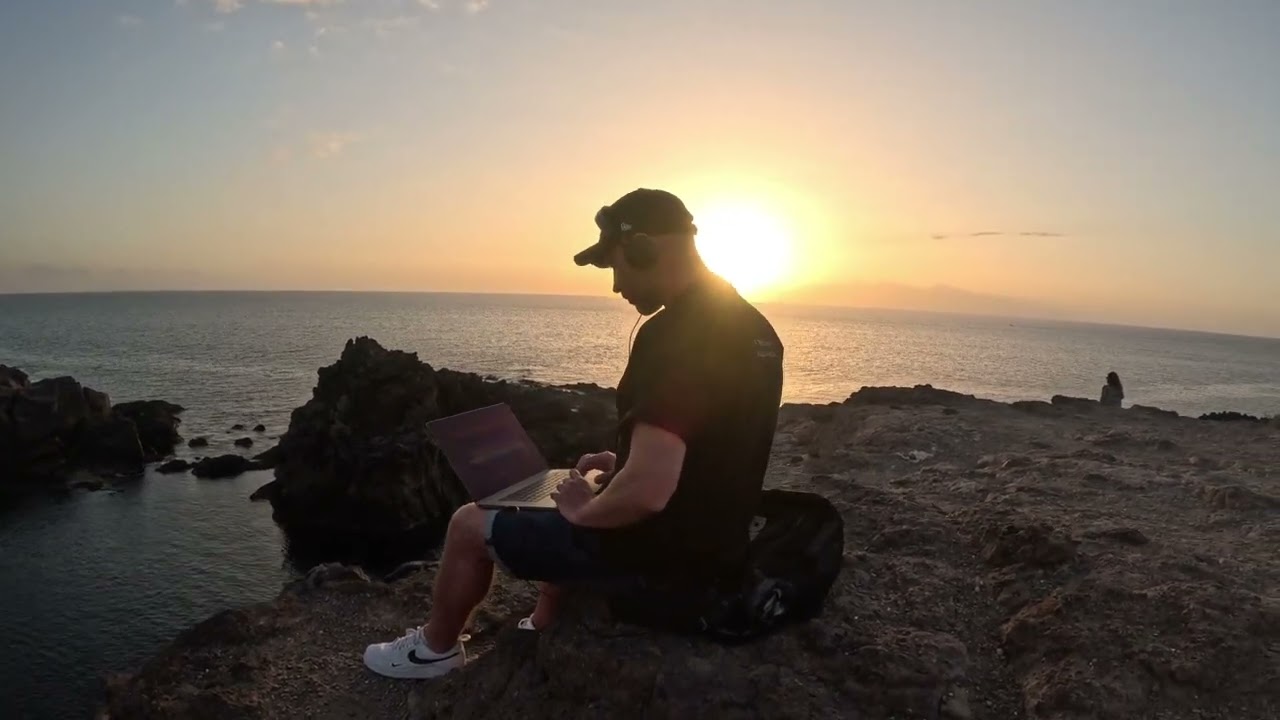 Pawel Dobrowolski - Roca Negra (dub techno)