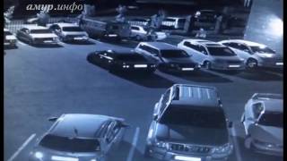 В Благовещенске подростки прыгали по припаркованным во дворе ... В Благовещенске подростки прыгали по припаркованным во дворе ...
