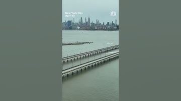 Video shows pieces of a helicopter falling into the Hudson River