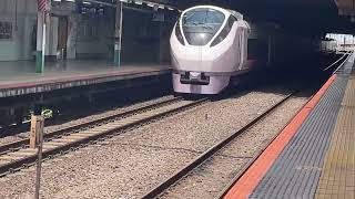 E657系K19編成が特急ひたち11号いわき行きとして北千住駅1番線を通過するシーン 2025年5月11日12時07分撮影