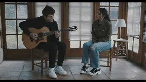 Alec Benjamin - Let Me Down Slowly (feat. Alessia Cara) [Acoustic Video]
