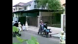 Kamyabi homeschool aku sekolah di rumah ummi dan umma menggiring anak.mp4