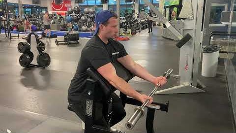 E-Z Bar Preacher Curl - How To workout | With the WeStrive App