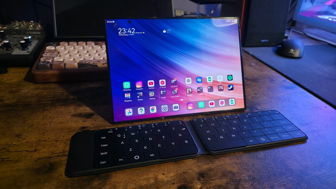 Official BOW Folding Keyboard Unboxing with integrated Trackpad - Huawei Mate XT [DE] 