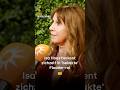 Isa Hoes herkent zich in 'bekakte' Flodder-rol | RTL Boulevard