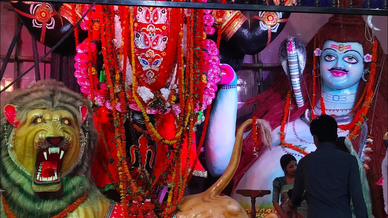 মিউজিক ব‍্যান্ড পার্টি এমন বাজনা দেখতে লাইক সাসক্রাইব করুন।