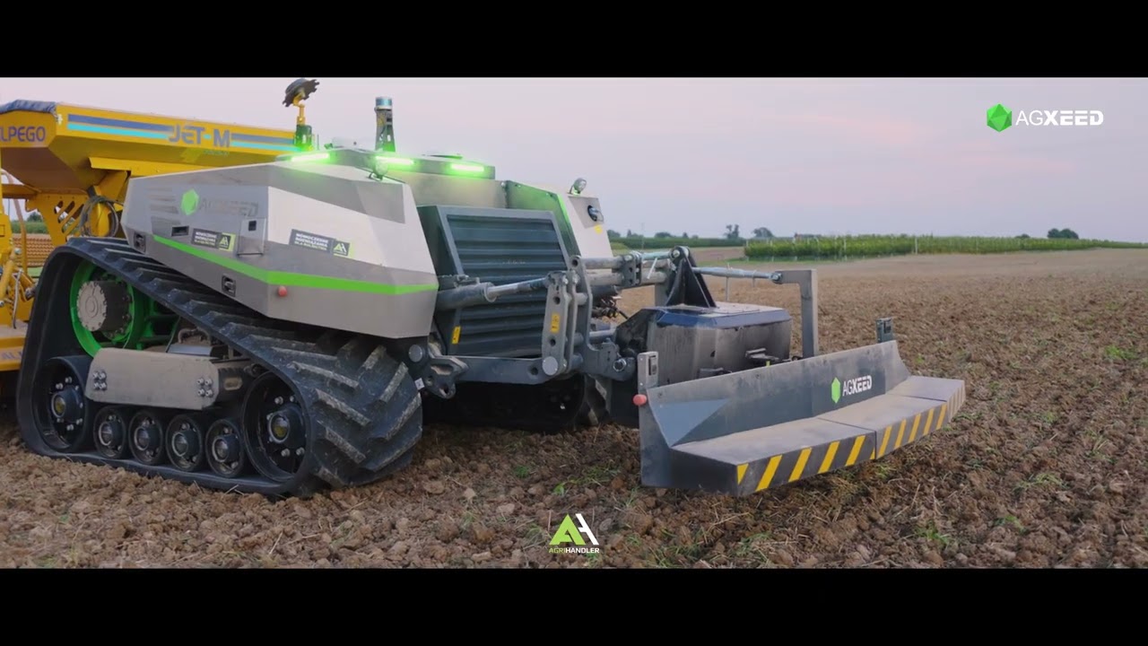 Pełnowartościowy ciągnik autonomiczny Agxeed bez operatora w Agrihandler