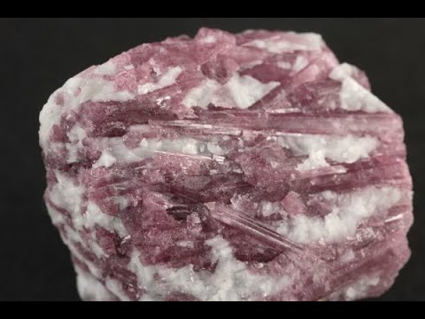 母岩付きピンクトルマリン 結晶 164g / Pink Tourmaline - YouTube