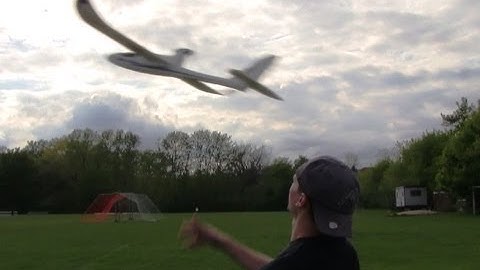 AXN Clouds Fly Floater - Maiden Flight