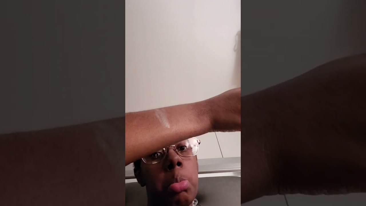 Trying IT Cosmetics - Superhero No-Tug Shadow Stick | Passionate Pearl | Silk Armor | Influenster