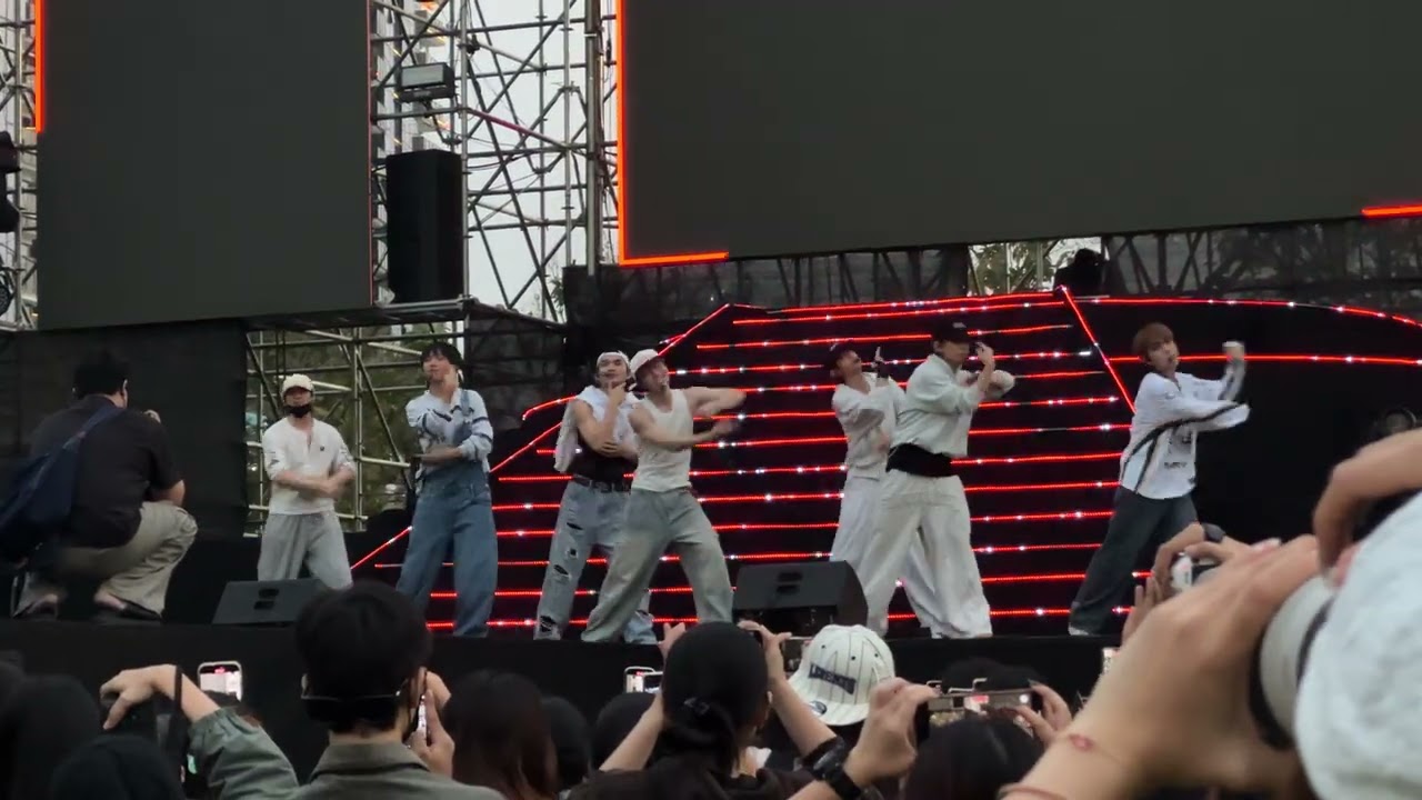 [310126] Úm Ba La - UPRIZE (OMO Tết Concert Rehearsal ) 