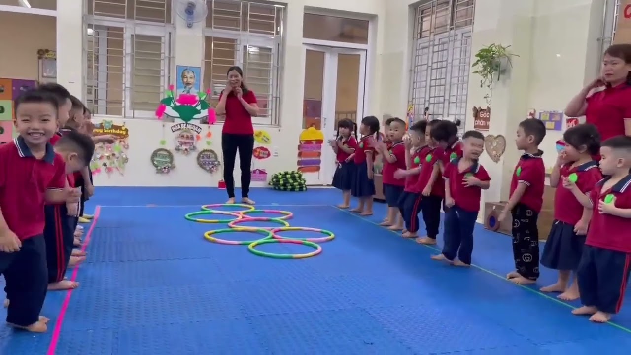 Tiết dạy Bật qua 5 ô - Cô giáo Vũ Thị Duyên