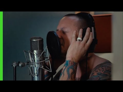 Смотреть клип Linkin Park - Friendly Fire