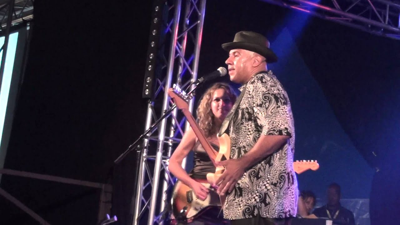 4.  Ronnie Baker Brooks en Ana Popovic  - Stuck on stupid -Gevarenwinkel  25 Augustus 2012.MTS