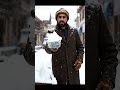 kashmiri man selling sonw at srinagar