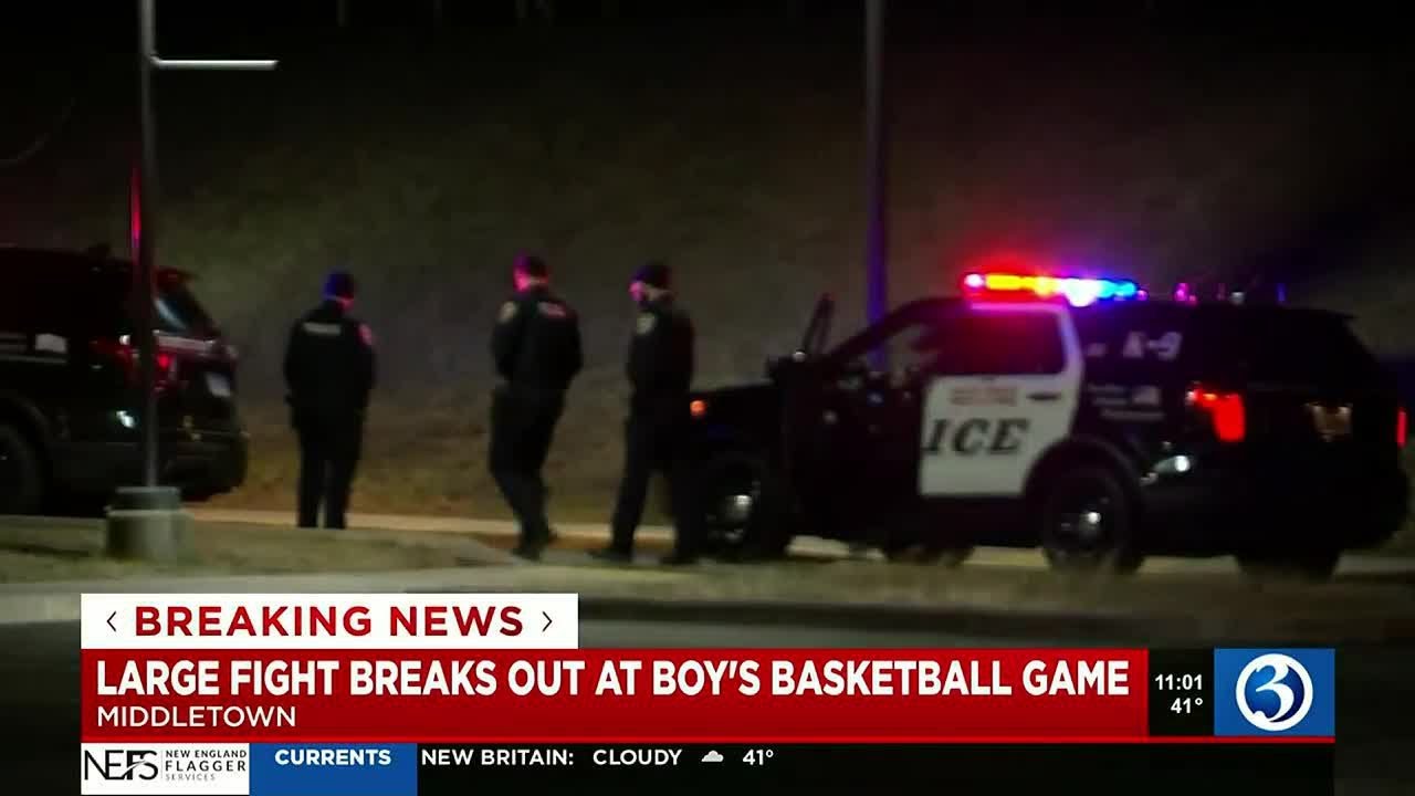 Fight breaks out after basketball game at Middletown High School - YouTube