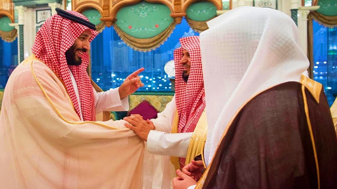 خادم الحرمين الشريفين يستقبل أئمة ومؤذني المسجد الحرام بقصر الصفا | رمضان ١٤٣٩هـ