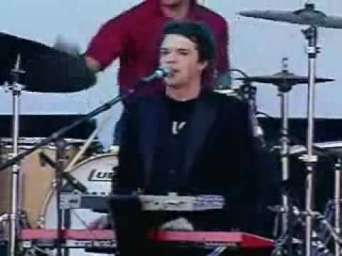 The Killers - All These Things That I've Done - LIVE 2004