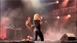 METRIC - Breathing Underwater LIVE (Lima, Perú 2023) | 4K