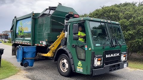 TFC Recycling Mack LR Heil Python Side Loader Garbage Truck Collecting Heavy Recycling In Duck