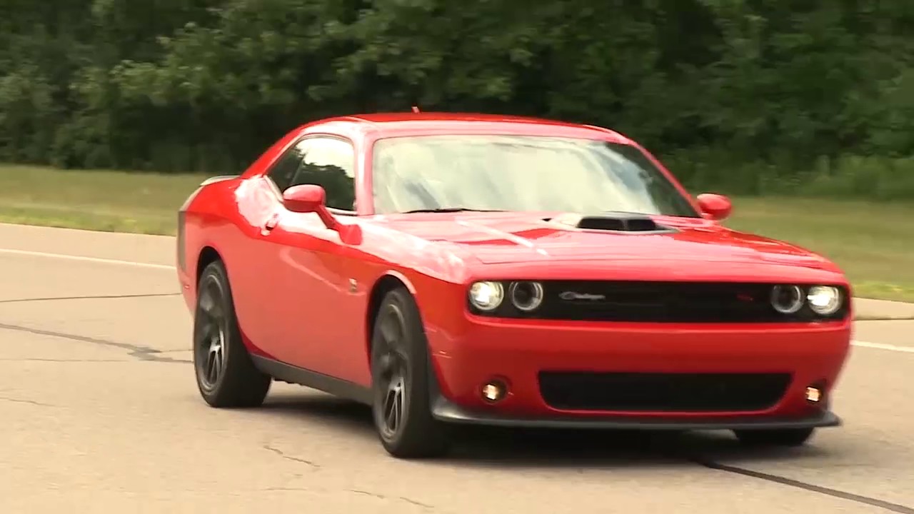 Blind Spot Monitoring-Learn about the blind spot monitor on your 2018 Dodge Challenger - YouTube