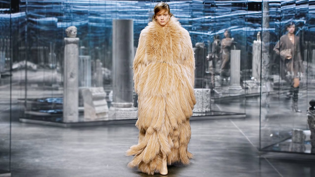 Fendi | Fall/Winter 2021/22 | Milan Fashion Week