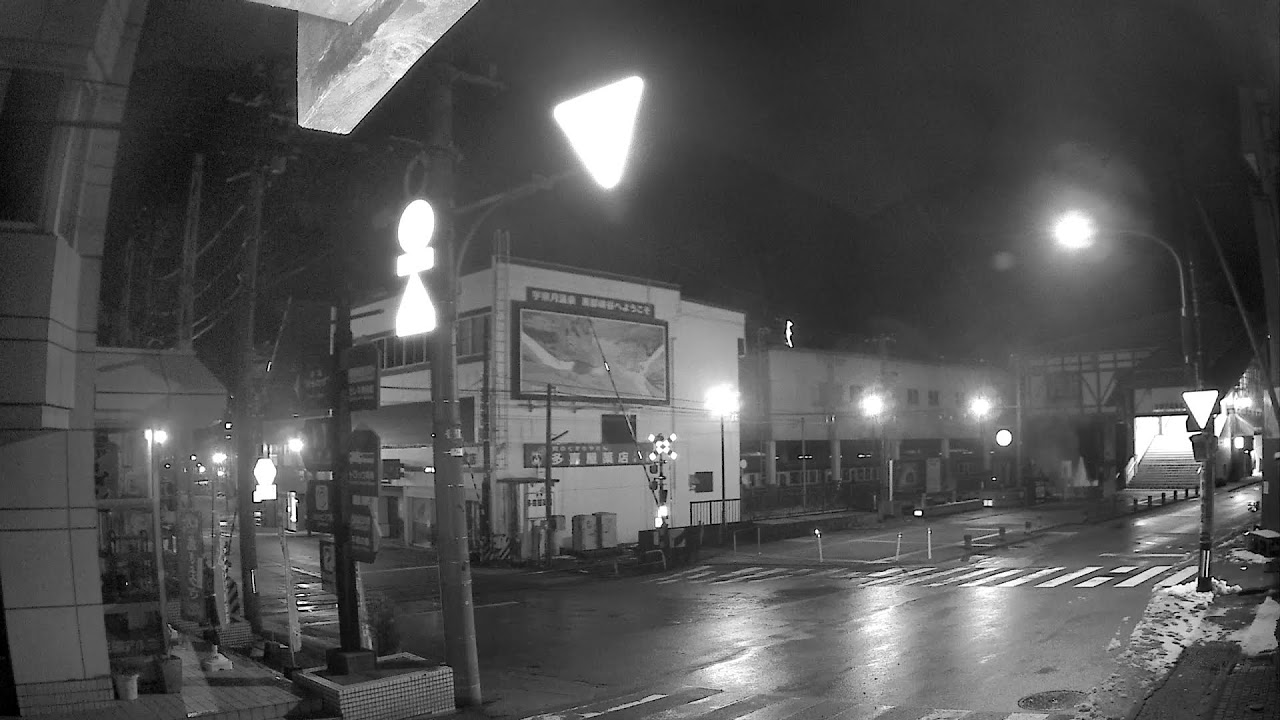 宇奈月温泉  温泉噴水広場&踏切前交差点ライブ映像