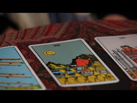 Video: Wat is de 8e tarotkaart?