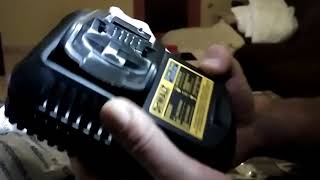 Dewalt DCB101 , cambio de 120V a 220V - YouTube