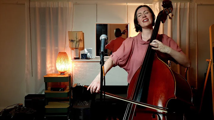 Erica Bramham (solo voice / double bass) - Live se...