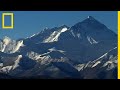 Les sommets himalayens continuent de grandir