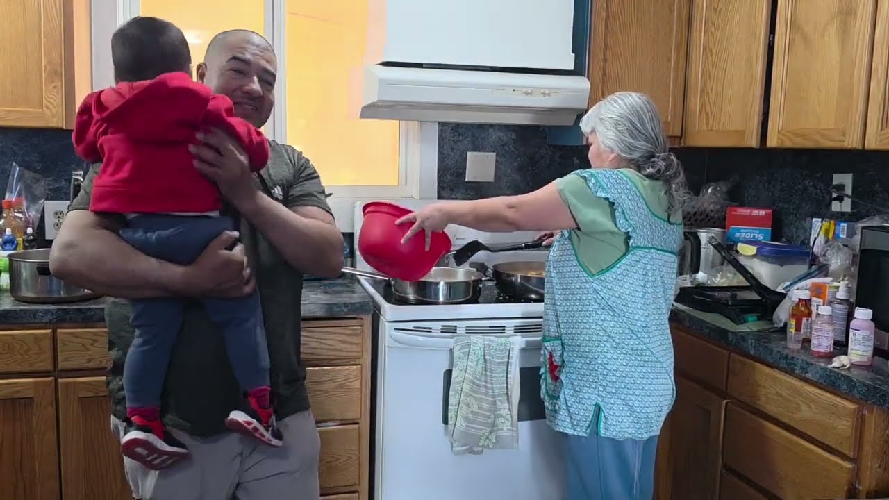 Preparo Una Rica Comida Mientras Platicamos