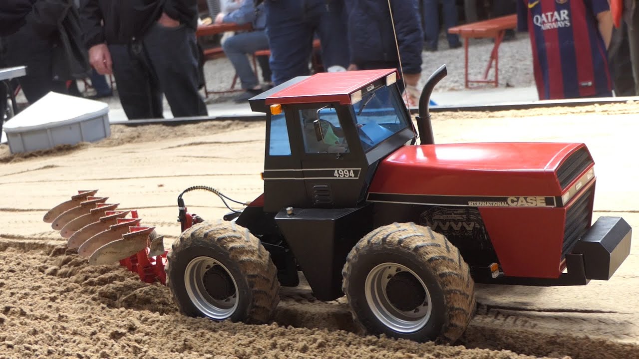 Case IH 4994 Ploughing w/ 6-Furrow Plow at Small Field | 400hp V8 Saab ...