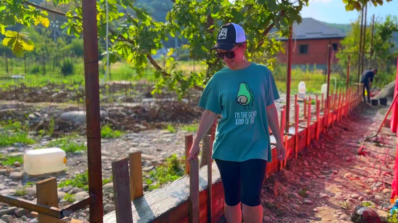 ВМЕСТО дома СТРОИМ ЗАБОР из ГАЗОБЕТОНА - YouTube