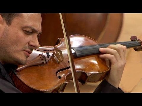 Maxim Rysanov conducts Tabakova Suite in Old Style