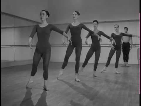 Video: Plesalka in koreografinja Martha Graham: biografija. Šola Martha Graham in plesna tehnika