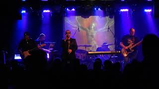 Huis (Live) Synesthesia (Neither in Heaven). Montréal,29 Janvier,2017.