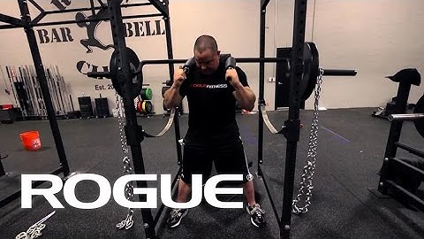 Movement Demo - Squatting With Chains