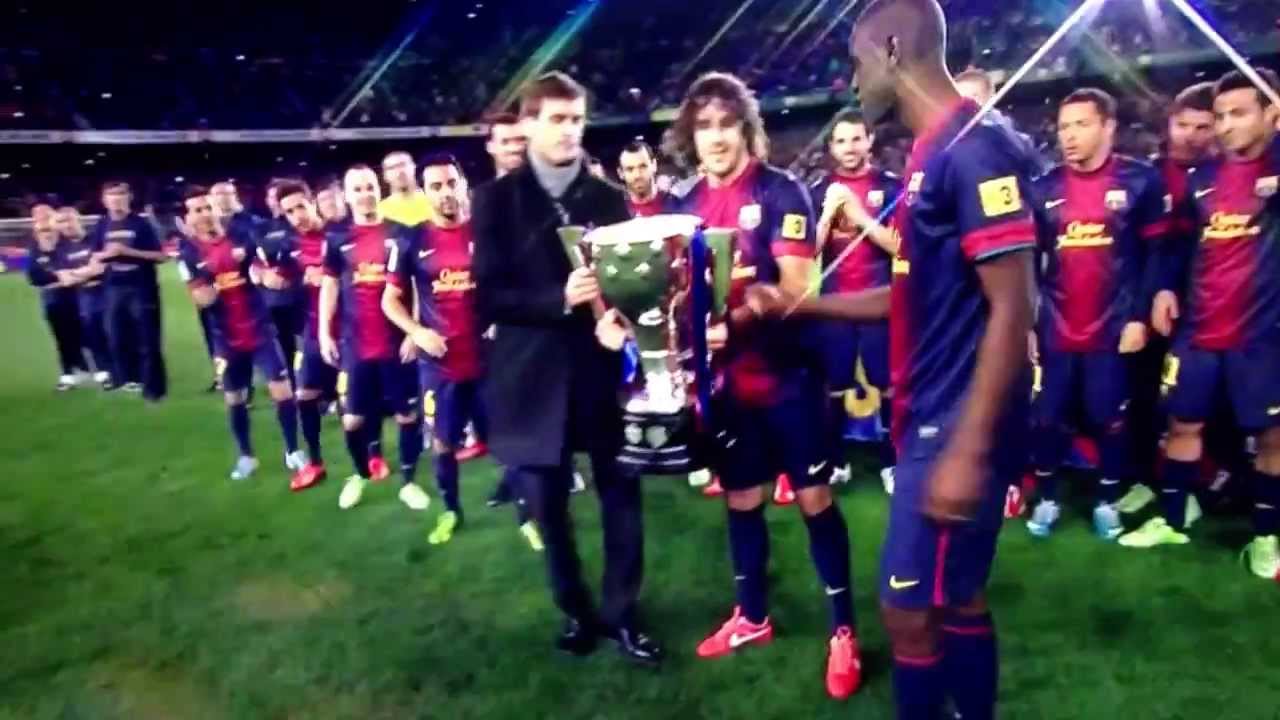 Alex Song and the La Liga Trophy 