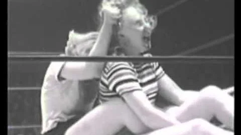 Lindy Lawrence vs Lynn O'Connor 1950's TV Wrestlin...