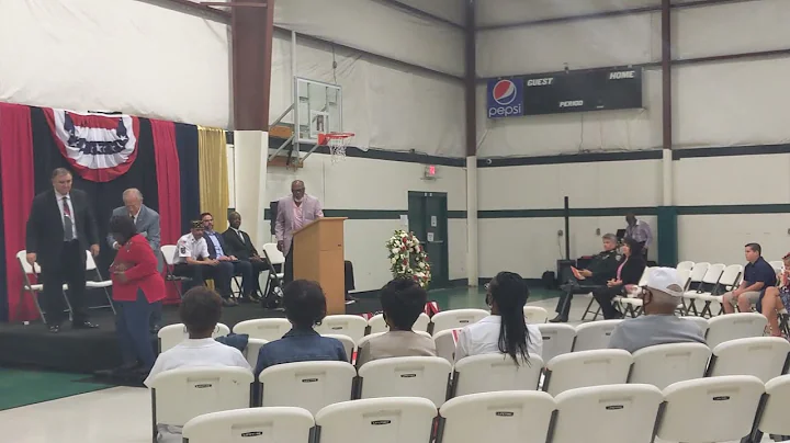 Evelyn Washington sings Battle Hymn of the Republi...