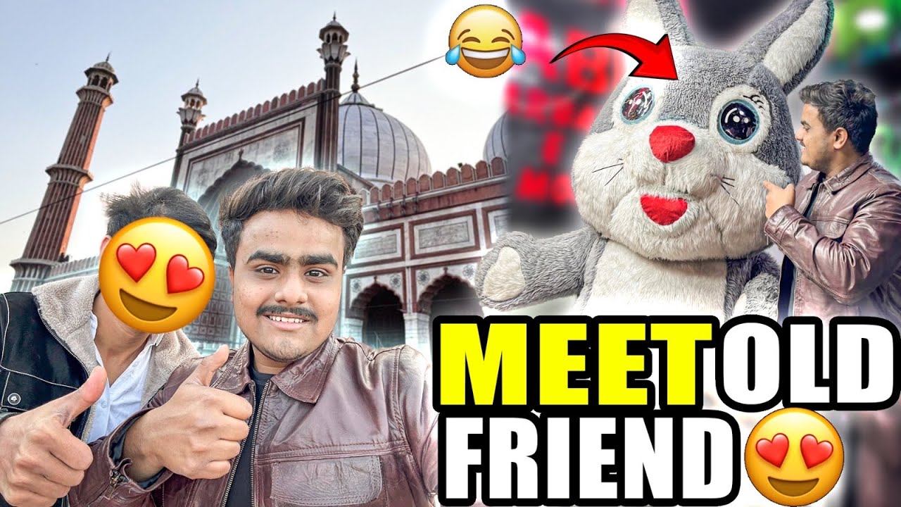 Meet old friend after so long tym🤌🏻❤️‍🩹jama masjid gyee dost ke saath✨ ghumne🤌🏻😍
