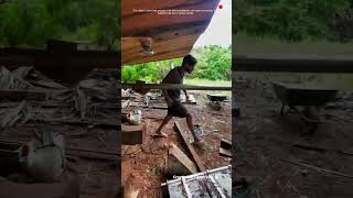 Het Monteren Van Een Schroefas En Schroef Op Een Houten Schip