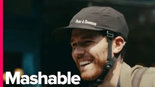 This Bike Helmet Looks Just Like A Baseball Cap by Mashable Deals 16,277 views 5 years ago 35 seconds