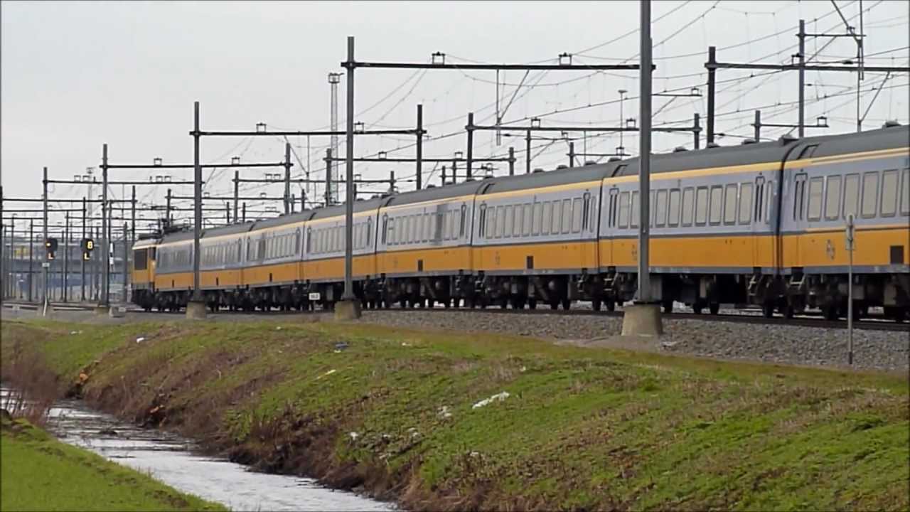 1741, NS serie 1700, ICRm Intercity passeert Kijfhoek, 5 maart 2012