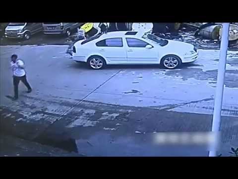 3 წლის ბავშვს მანქანა დაეჯახა, რაც მერე მოხდა დაუჯერებელია...